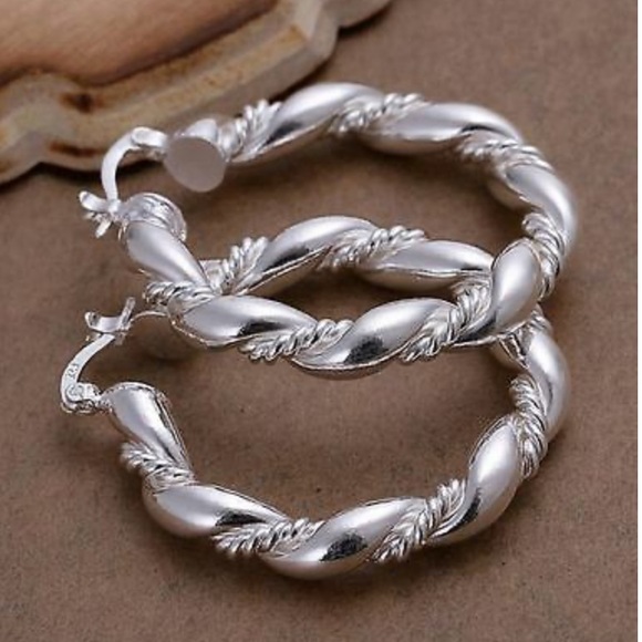 NEW 925 Sterling Silver Earrings - Picture 2 of 3